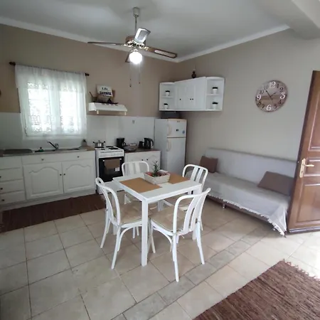 Nyaraló House